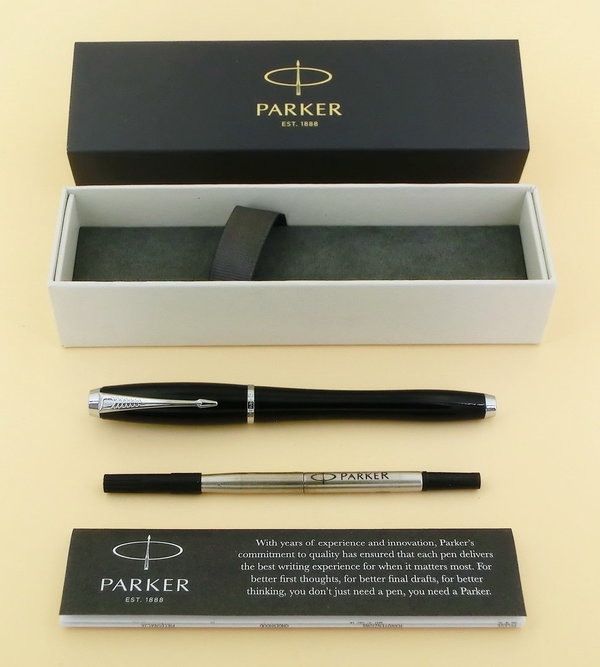 Parker Urban Tintenroller in Fashion Black inklusive Mine M 0,7 schwarz in Original Geschenkbox